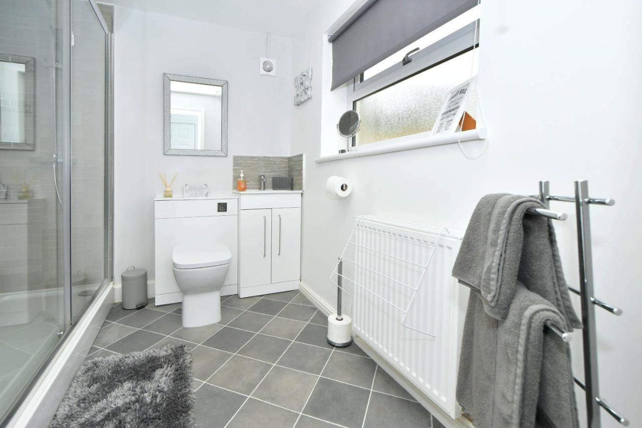 Find A Spacious And Stylish Escape In The City Centre At Sturgess House, Perfect For Longer Stays! Stoke-on-Trent Extérieur photo