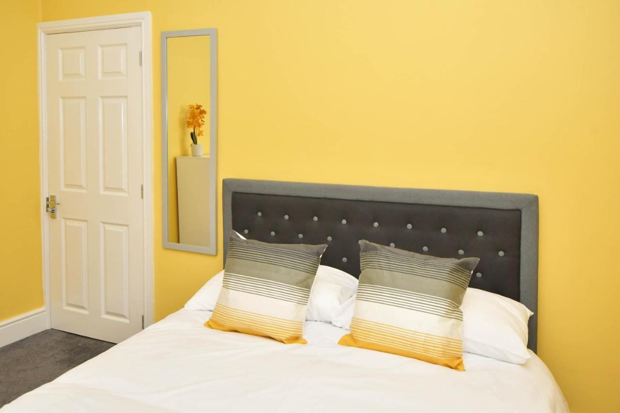 Find A Spacious And Stylish Escape In The City Centre At Sturgess House, Perfect For Longer Stays! Stoke-on-Trent Extérieur photo